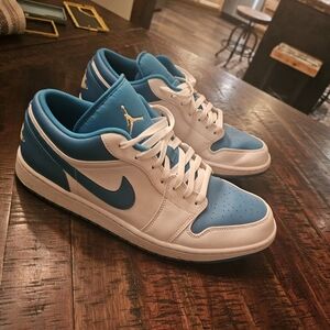 Jordan 1 low size 13